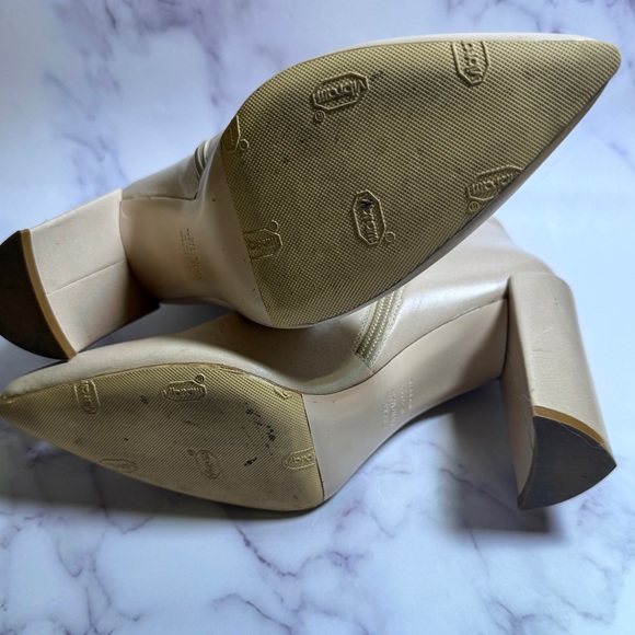 ❗️Last Chance❗️Stuart Weitzman Pure Beige Pointy Toe Bootie - Bambina - Picture 7 of 10